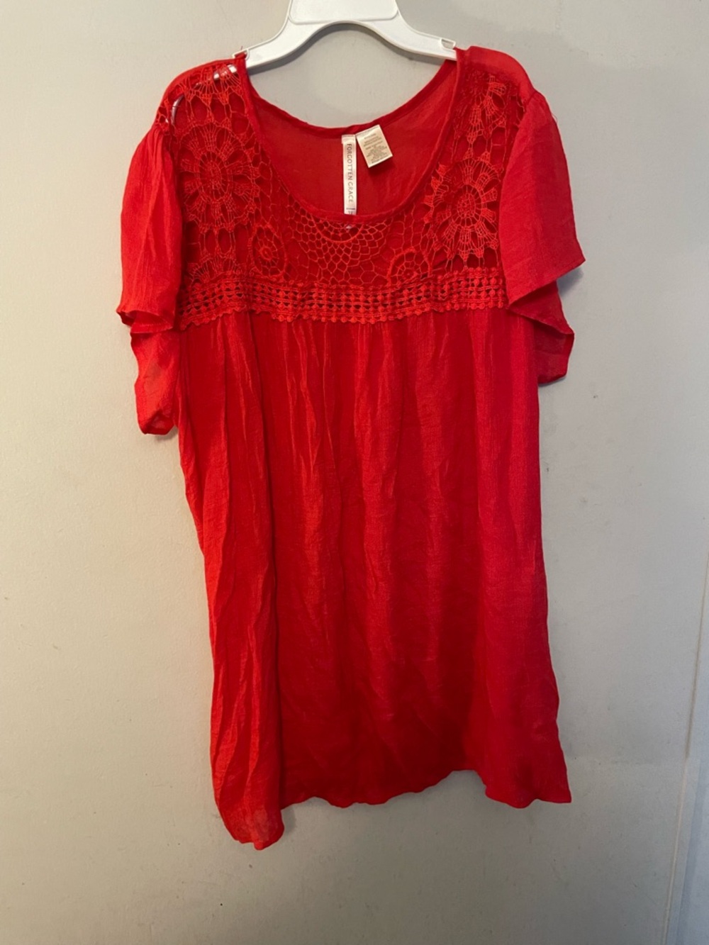 Crochet Yoke Short Sleeve Tunic - Red